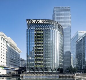 revolut_-_yy_london_1_720 (1)