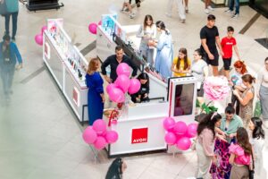 Magazinul AVON de tip insula_AFI Cotroceni 2