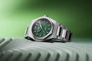 Girard-Perregaux-Laureato-42mm-Green-Dial-1-2048x1365