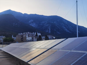 Panouri solare fotovoltaice Schitul Prodromu Muntele Athos Simtel Prime Batteries