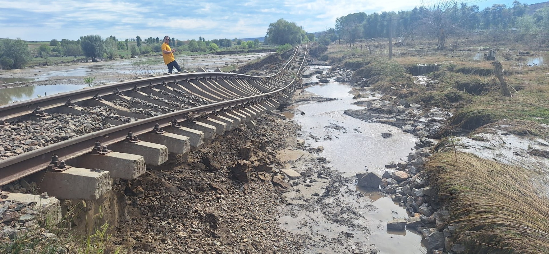 Cale ferată Bârlad Galați inundatii