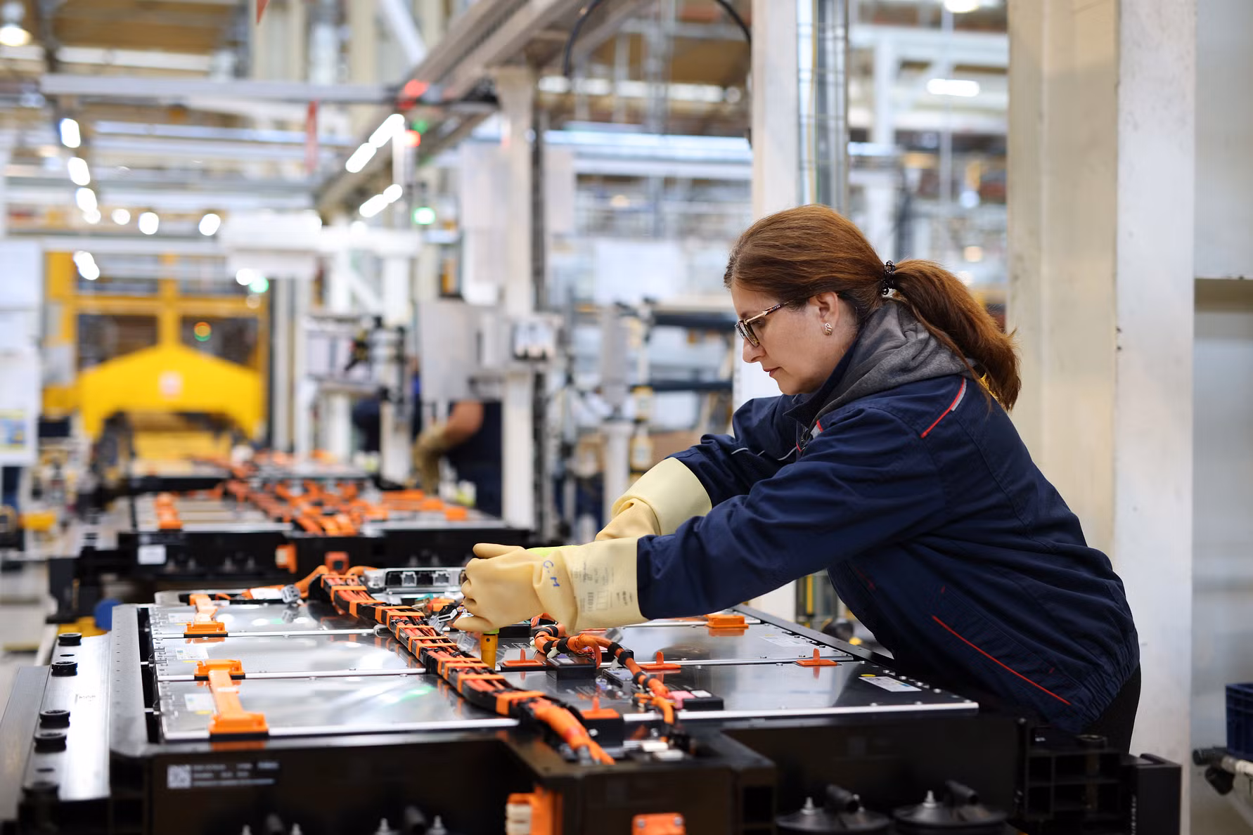 Ford, baterii, masini electrice. fabrica Craiova