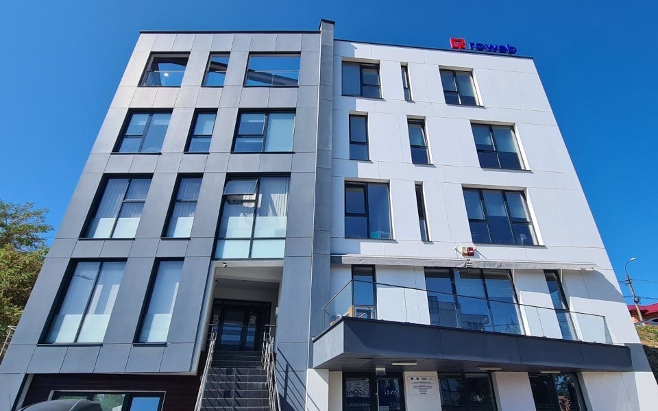 HQ Roweb Pitesti