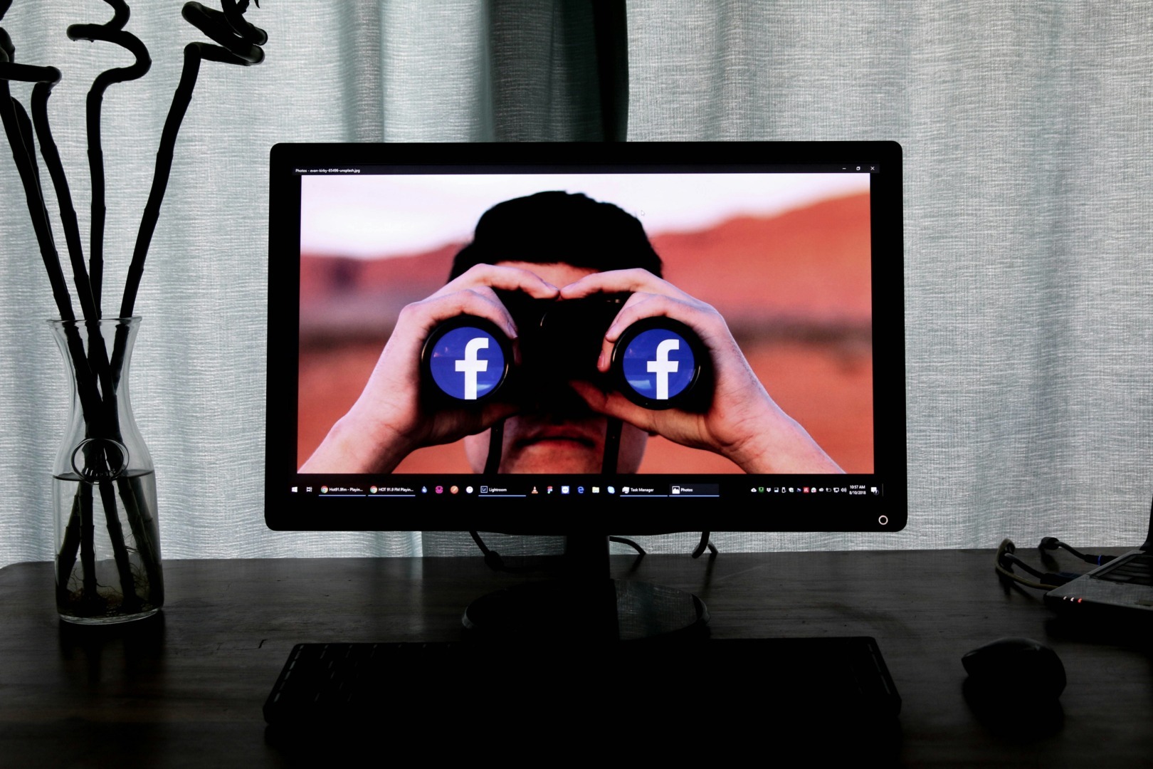 Scam, facebook, meta, reclame