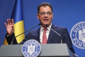 Ștefan-Radu Oprea, ministrul Economiei, Antreprenoriatului și Turismului, susține o conferință de presă la finalul ședinței de guvern, la Palatul Victoria din București, 21 noiembrie 2024.