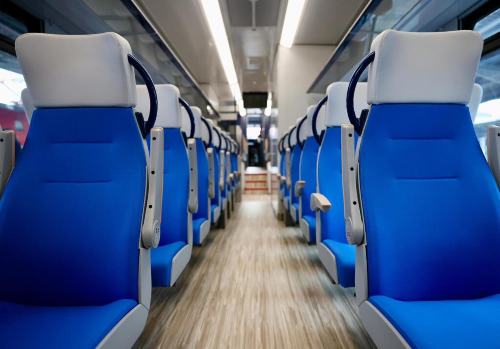 Primul tren nou achiziționat de Ministerul Transporturilor 6