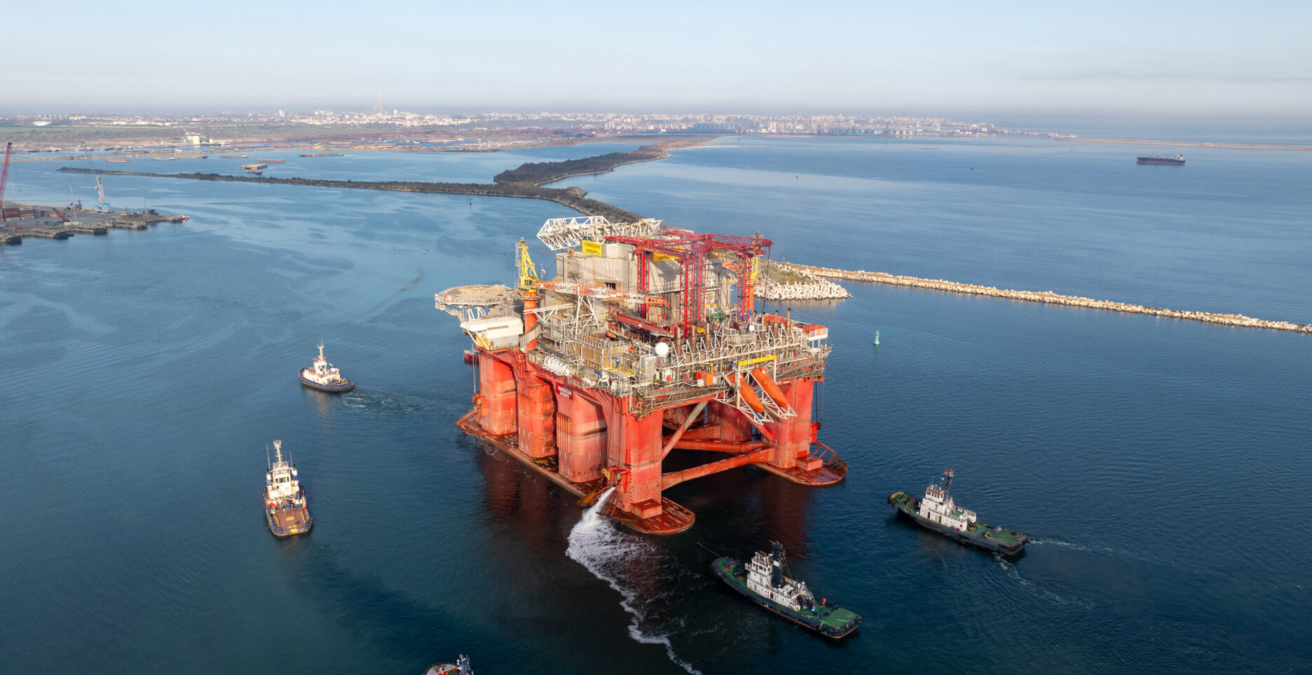 neptun deep, gaze marea neagra, platforma marea neagra, platforma offshore, omv petrom marea neagra, transocean