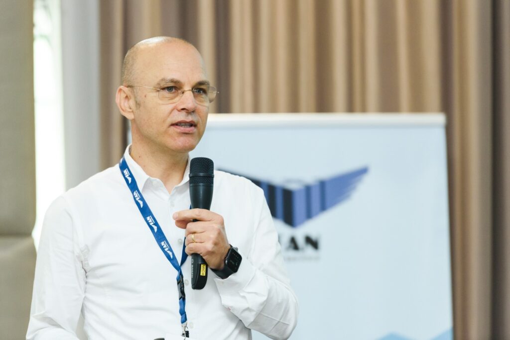 Adrian Mihai, CEO FAN Courier