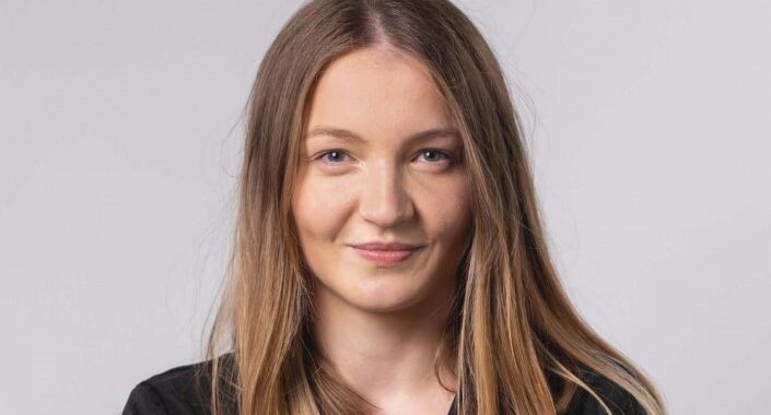 Iulia Dorobanțu, Charger.ro