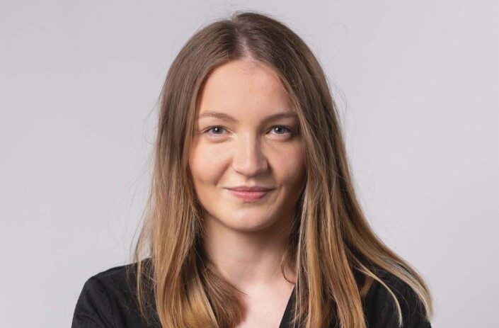 Iulia Dorobanțu, Charger.ro