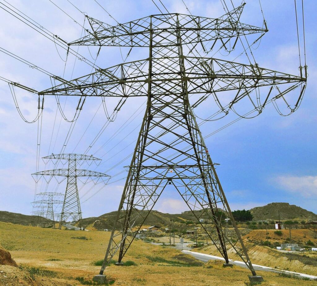 Stalpi-de-inalta-tensiune-Electromotaj