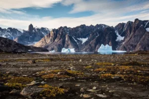 mountains-5559241_1280-768x512
