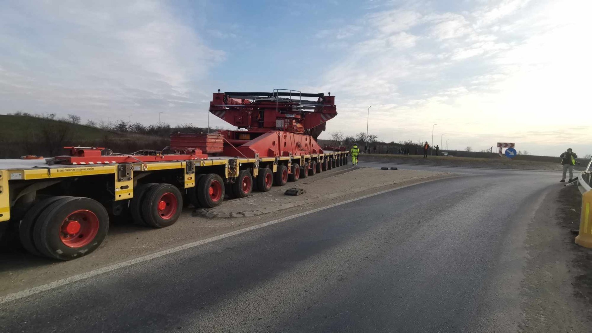 Convoiul a ajuns la nodul rutier de la Giarmata FOTO Ștefan Both
