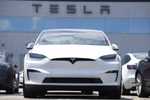 tesla model x, masina electrica, industria auto, EV
