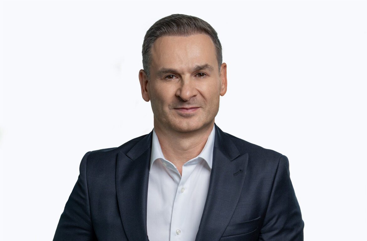Ionuț Negoiță, HILS