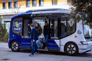 Renault și WeRide, vehicule electrice autonome, transport public