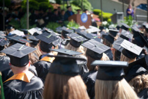 studenti la absolvire