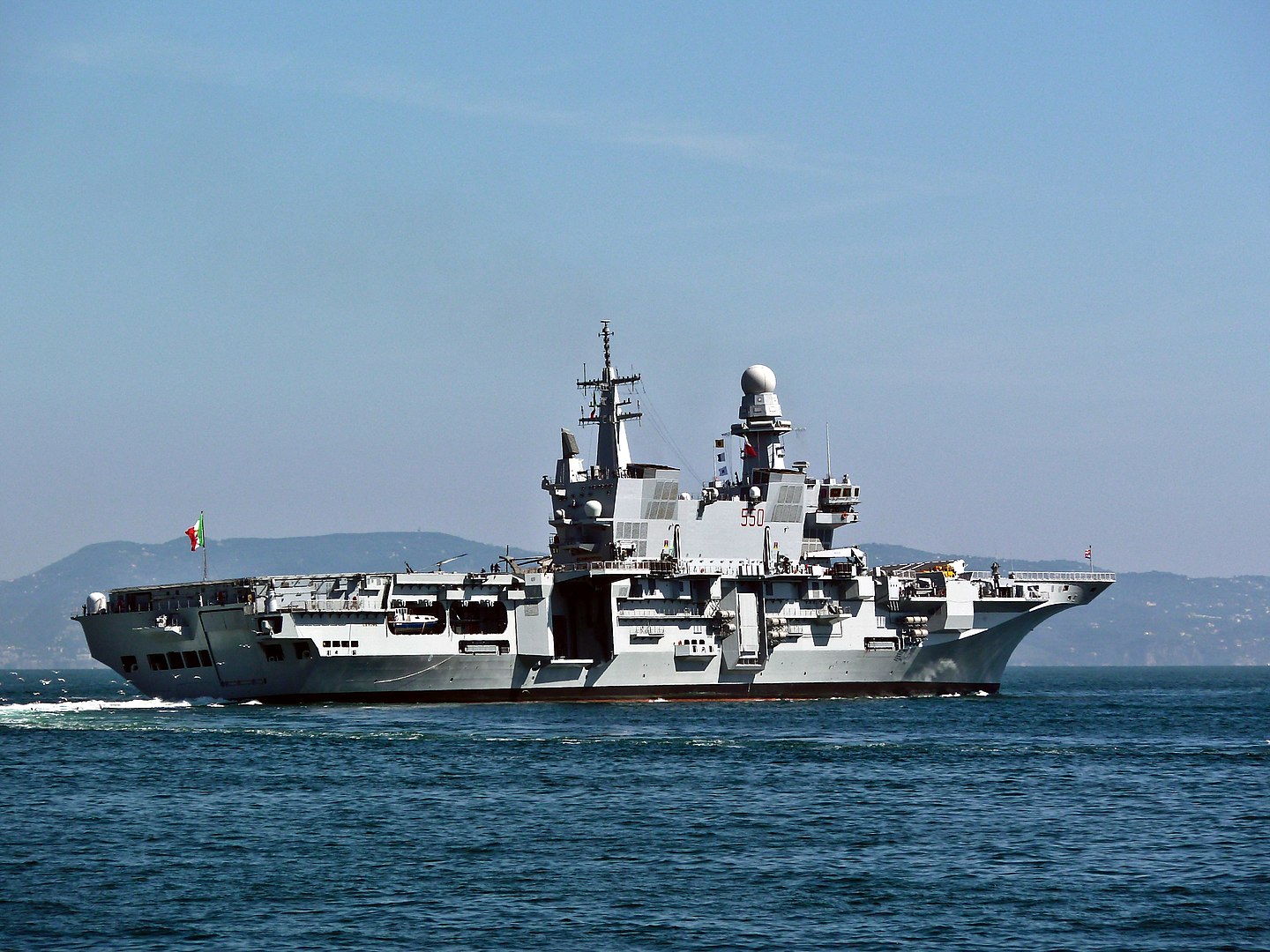 Portavionul italian Cavour