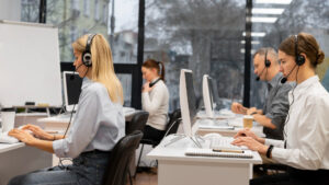 angajati intr-un call center