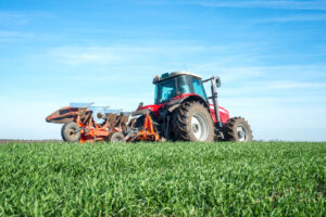 tractor-pe-camp