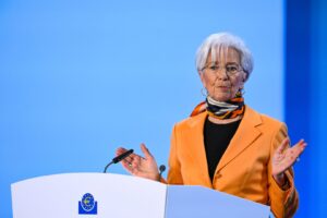 christine lagarde, sefa bce, tine un discurs