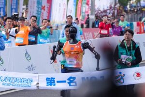 Cursa cu roboti China