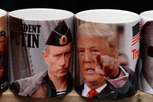 chipurile lui putin si trump pe cani