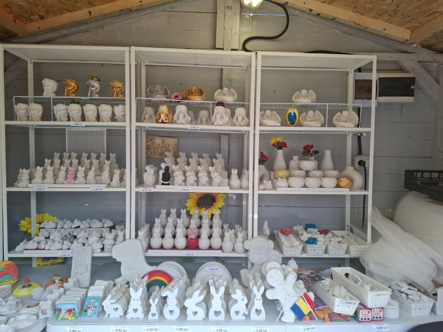 Stand figurine ipsos la targ de Paste Timisoara