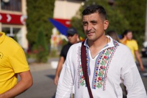 george simion in ie traditionala