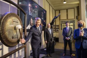 miliardarul remon vos la listarea companiei sale ctp la amsterdam