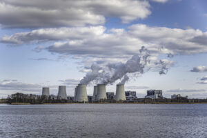 o centrala nucleara se afla langa o mare