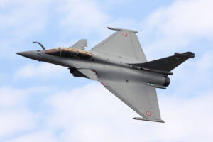 avion rafale francez în zbor