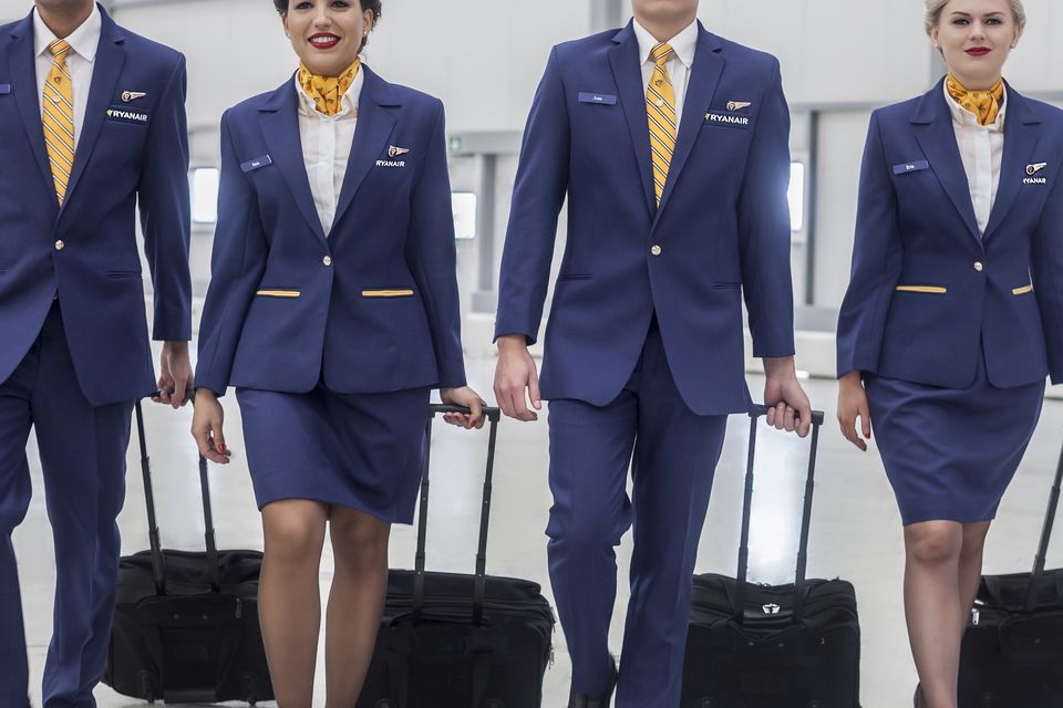 Ryanair, însoțitori de bord, Companie aeriană