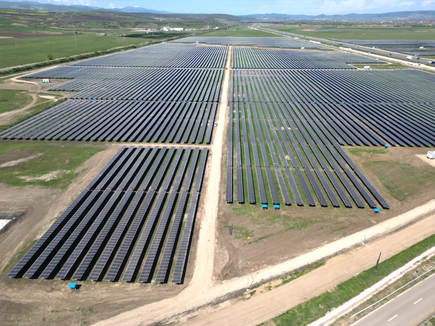 Parc fotovoltaic eurowind teius Alba