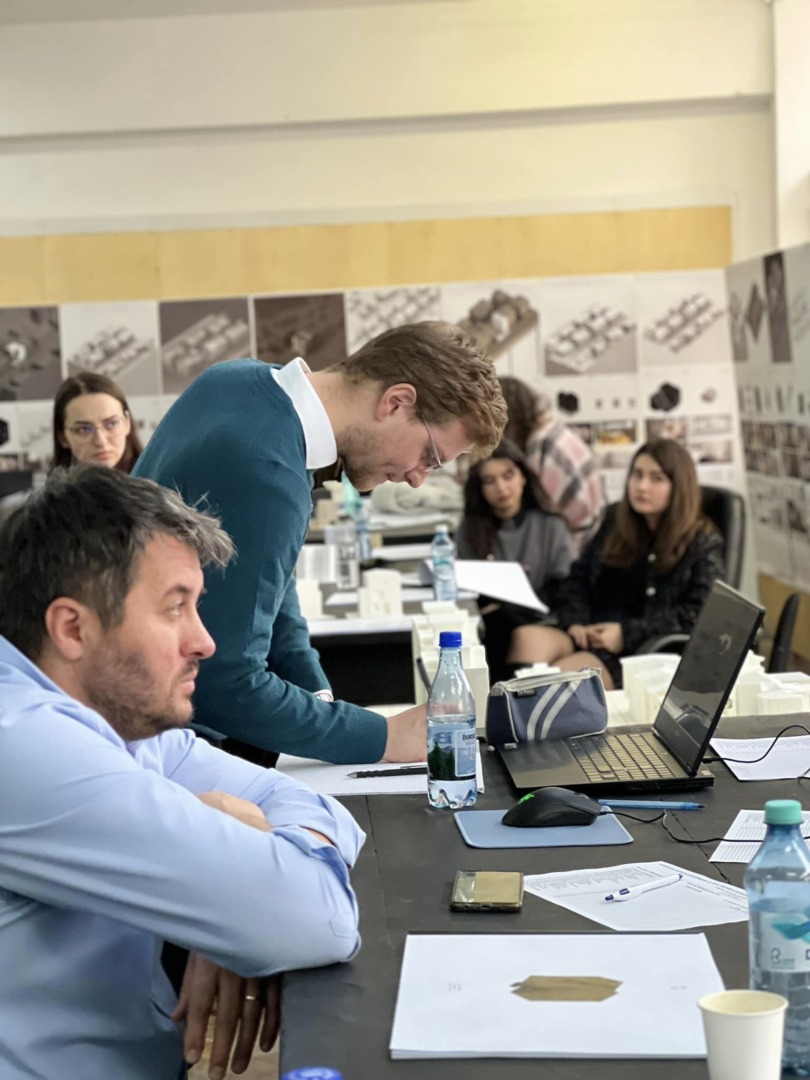 Andrei Corbet Jurizare de proiect cu studentii UAUIM ianuarie2024