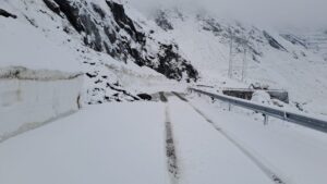 Zapada pe Transfagarasan in mai