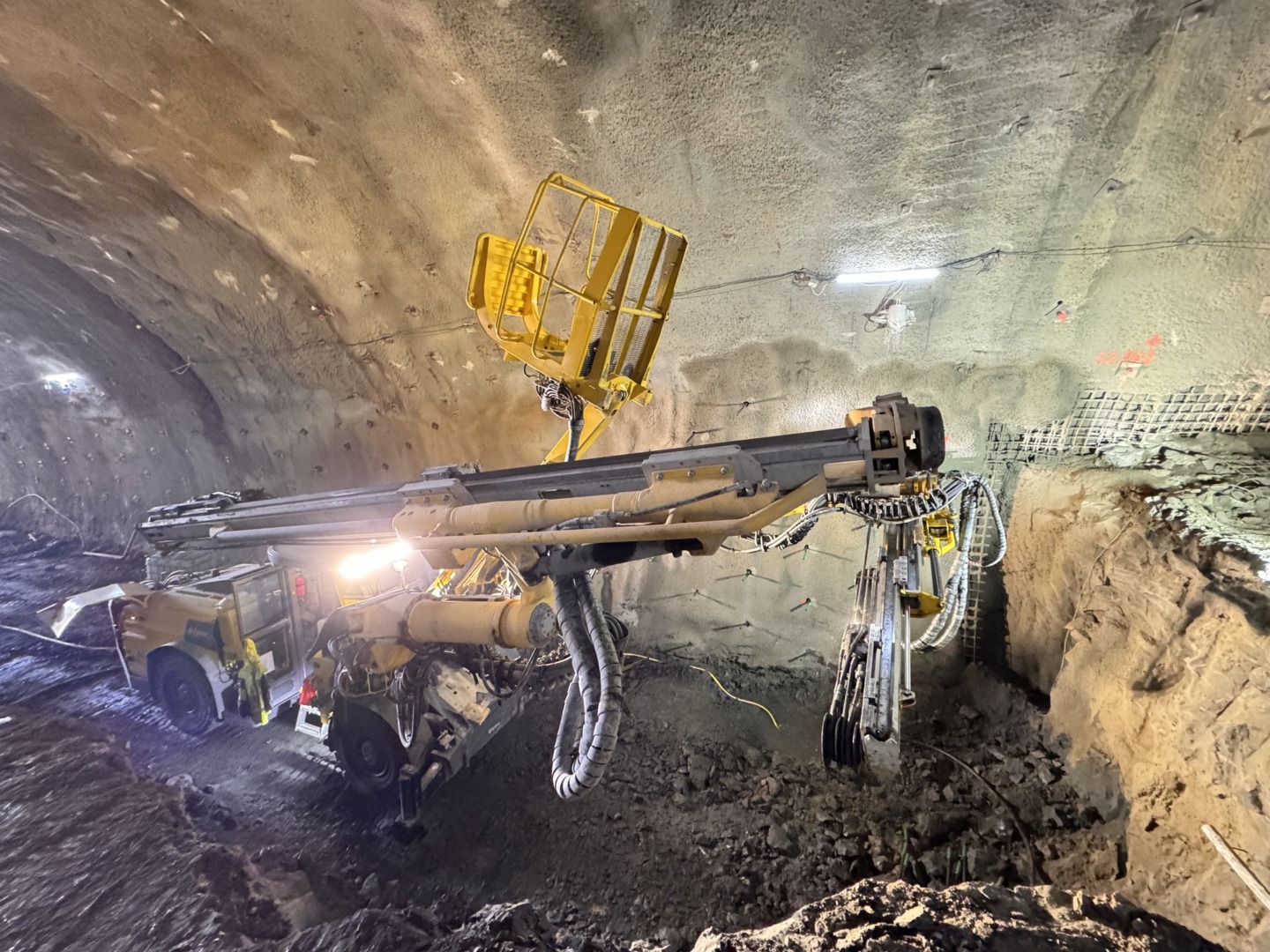 tunelul 1 (T1) de pe Autostrada A1 Margina - Holdea 5