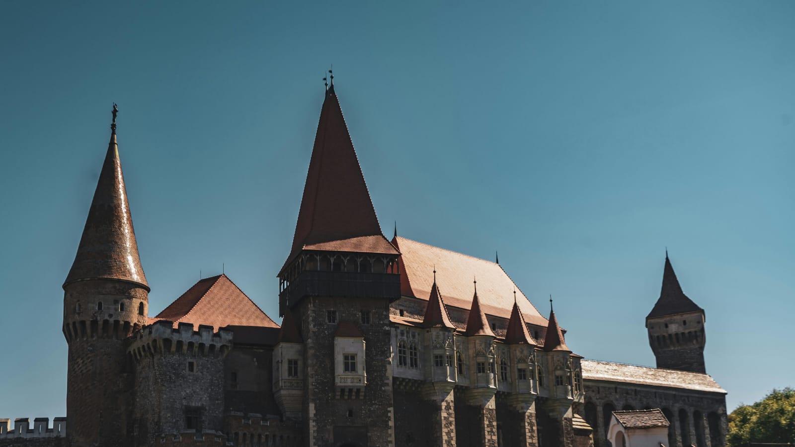 Castelul corvinilor