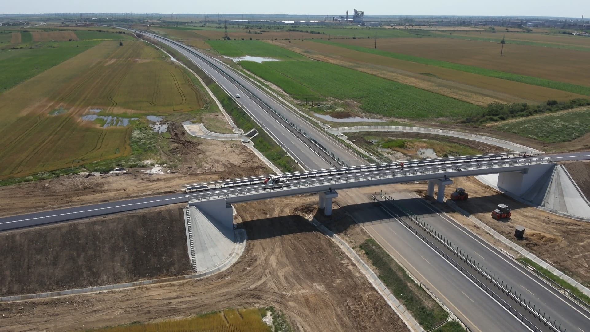 finalizarea conexiunii rutiere dintre DEx12 (Craiova - Pitești) și A1 (Pitești -București)