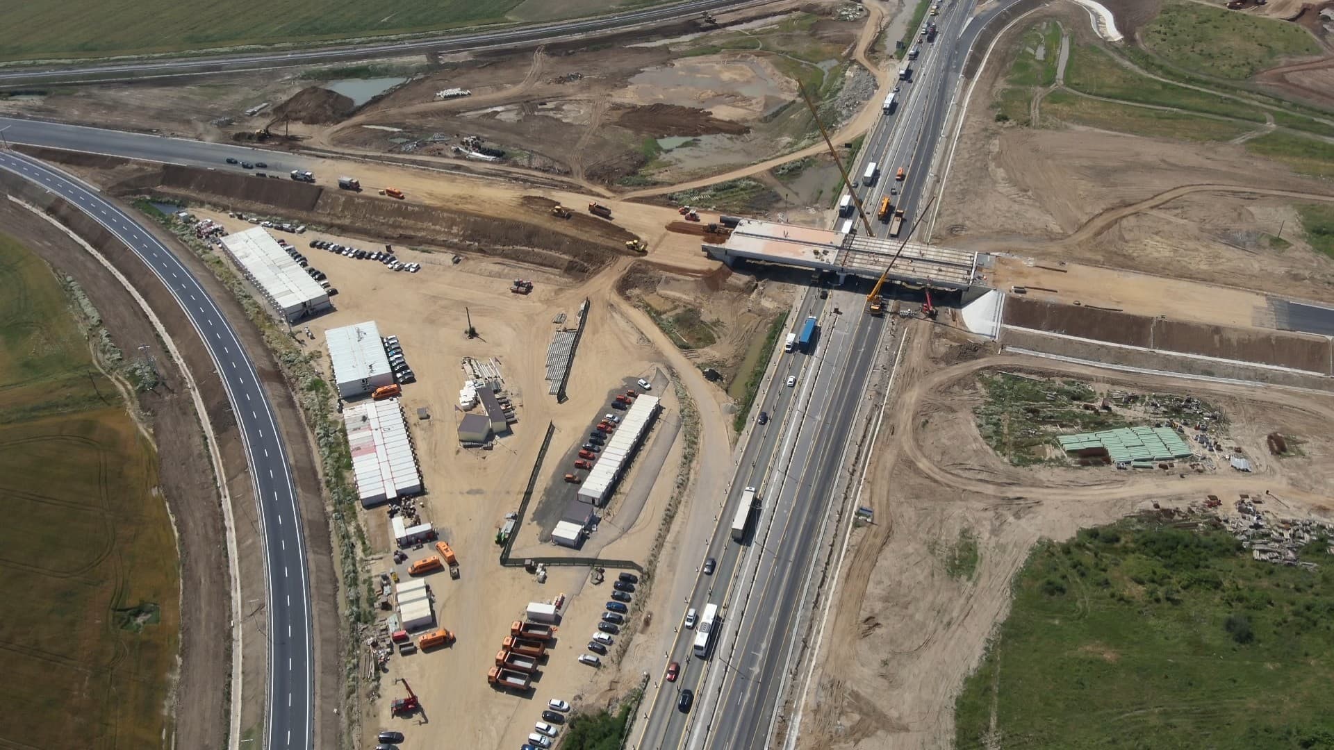 finalizarea conexiunii rutiere dintre DEx12 (Craiova - Pitești) și A1 (Pitești -București) 3