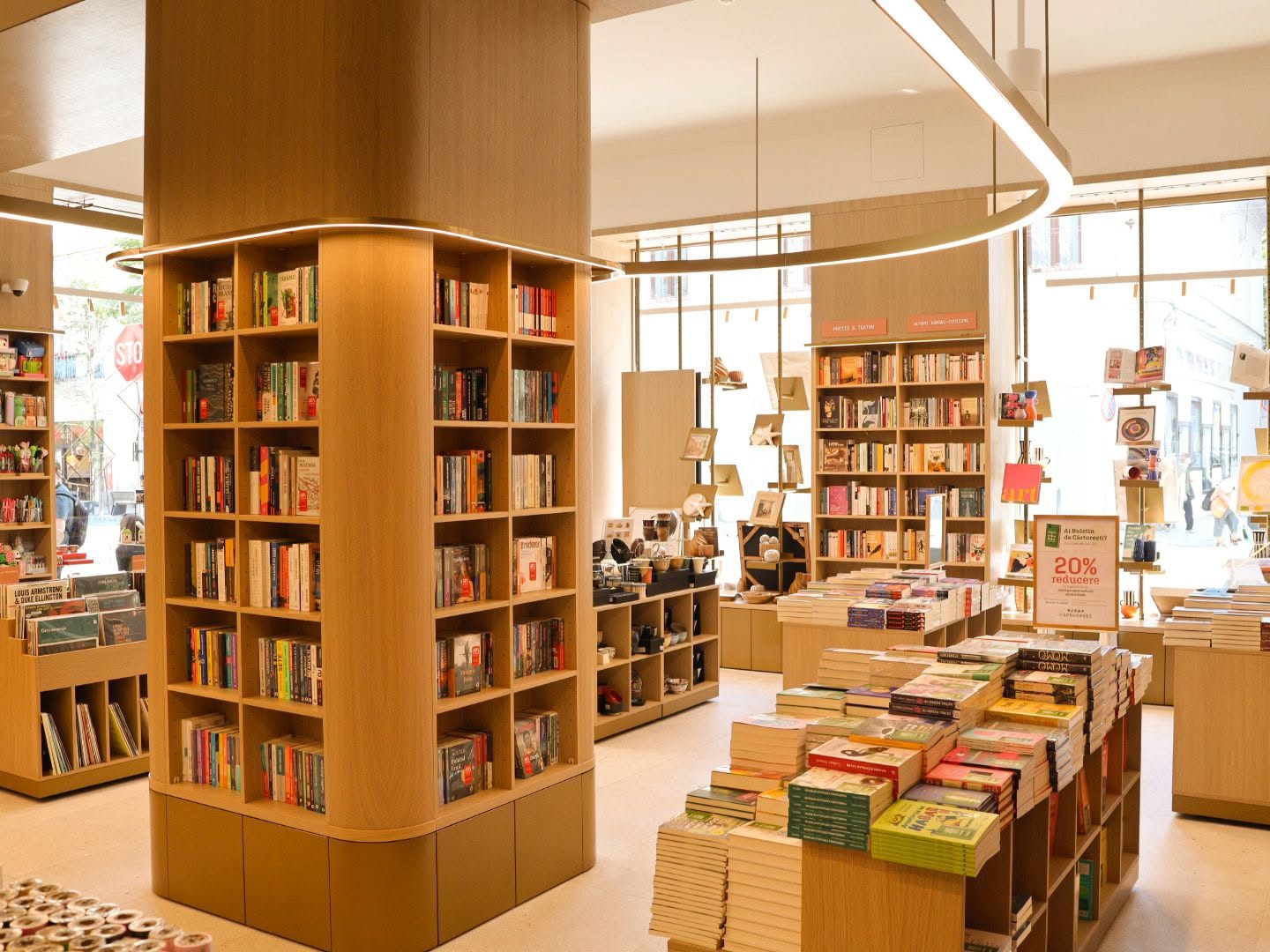 Carturesti Cluj Zola