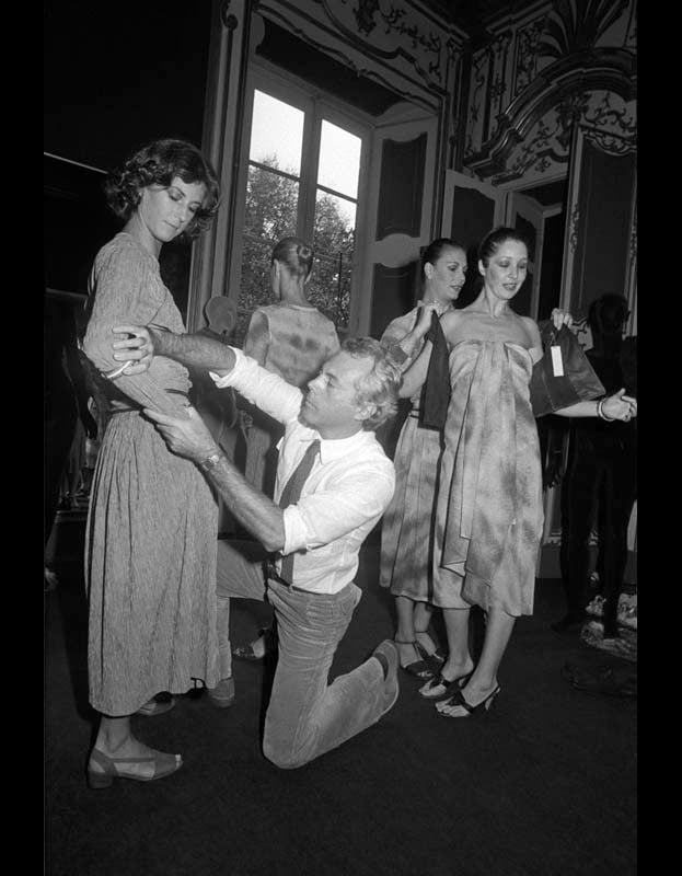Giorgio Armani inainte de prezentare de modă